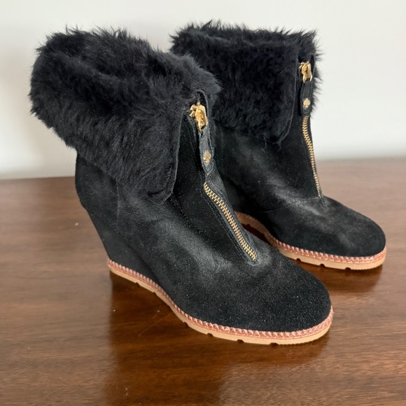 KATE SPADE STASIA BLACK SUEDE WEDGE BOOTIE FAUX FUR CUFF FRONT ZIPPER 7M - Picture 4 of 12